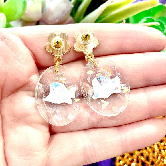 Flounder Acrylic Earrings - Picture 4 of 4